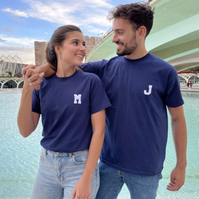 Camisetas azul marino con iniciales