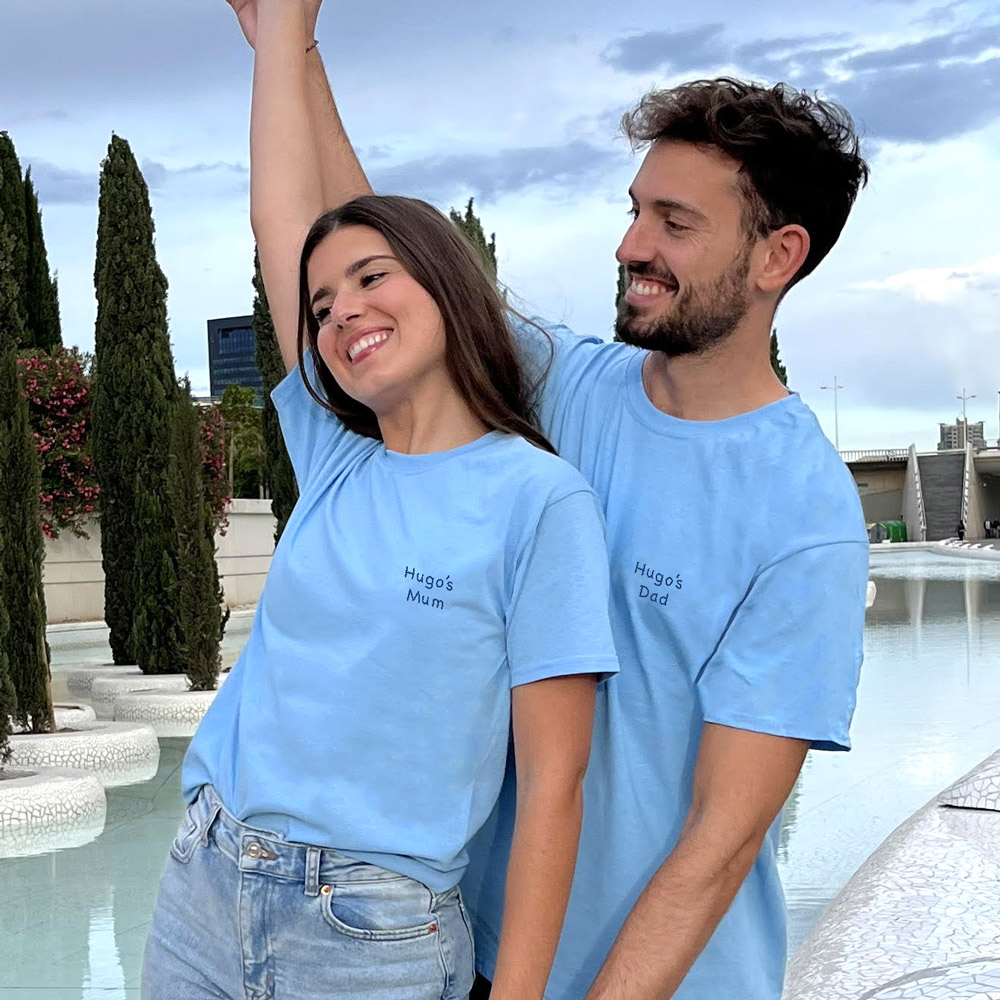 Camisetas azul clarito bordadas con 