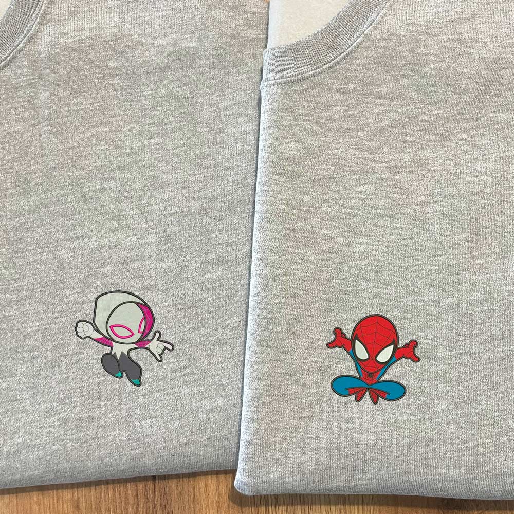 sudadera-spiderman Sudadera gris de Spiderman y Gwen